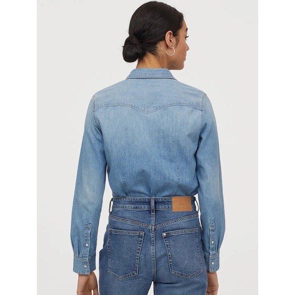 H&M Chambray Denim Shirt Womens Size L Long Sleeve Pearl Snaps Western Layers - Picture 5 of 6